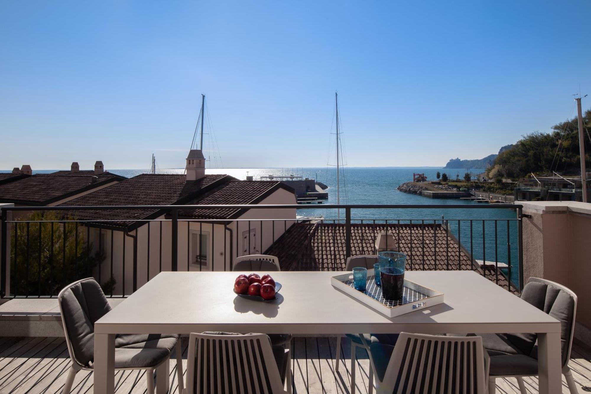 Portopiccolo Apartments سيستيانا المظهر الخارجي الصورة